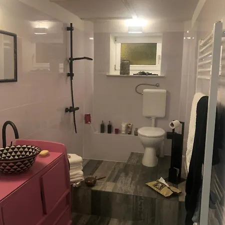 Hannahs Apartment